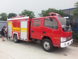 Canon à eau de camion de pompiers de Dongfeng 4x2/mini camion de pompiers