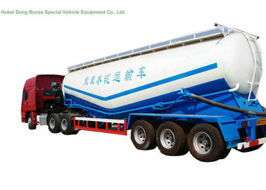 Chine V type ciment transportant des remorques avec le moteur diesel pour la poudre sèche Meterial 60 - 65 M3 fournisseur