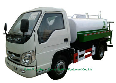Chine Camion de Bowser de l'eau de Folrand 4000L avec l'arroseuse de pompe à eau pour la livraison et le jet de l'eau fournisseur