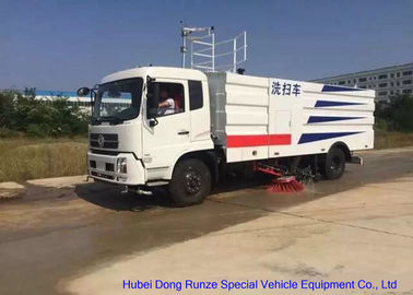 Chine Camion de balayeuse de route de balai de Kingrun avec de l'eau les brosses et à haute pression 8CBM fournisseur