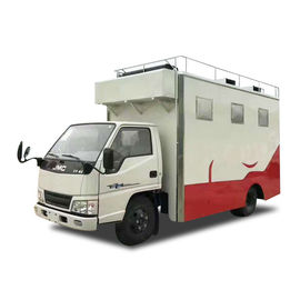 Chine Mobile adapté aux besoins du client de JMC faisant cuire les camions, camion de nourriture de rue pour le dessert/cafés/Boissons fournisseur