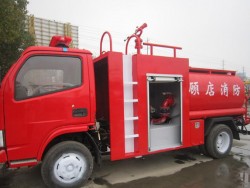 Camion de réservoir d'eau professionnel du feu 4X2 de Dongfeng