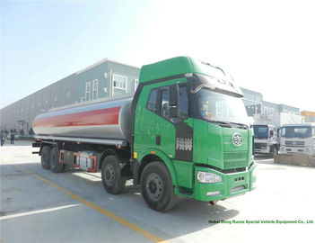 Chine Camions de transport de carburant de FAW J6 pour le pétrole brut/lubrifier la livraison 28000L -30000L d'Oi fournisseur