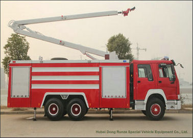 Chine Haut camion de pompiers d'offre de jet de Sinotruck Howo 6x4 avec le réservoir d'eau 5500 L voyageant en jet 18m fournisseur