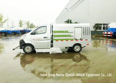 Chine Mini camion de lavage à haute pression pour l'égout de lavage et de nettoyage au jet de route 1000 litres fournisseur