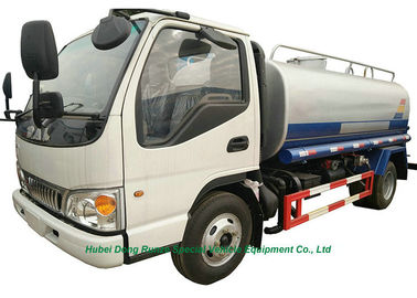 Chine Camion 5000L de transporteur d'eau de lavage de route de JAC avec l'arroseuse de pompe à eau pour la livraison et le jet d'eau propre fournisseur