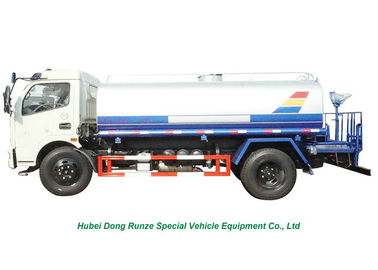 Chine Le camion a monté le réservoir d'eau d'acier inoxydable 6M3 avec l'arroseuse de pompe à eau pour la livraison et le jet LHD/RHD de l'eau fournisseur