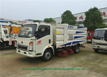Chine Le camion mobile de balayeuse de route de HOWO RHD/LHD, camion a monté la balayeuse fournisseur