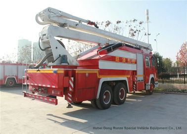 Haut camion de pompiers d'offre de jet de Sinotruck Howo 6x4 avec le réservoir d'eau 5500 L voyageant en jet 18m fournisseur