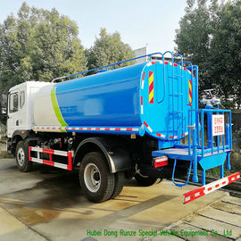Camion d'arroseuse de l'eau de Kingrun 12000L avec l'arroseuse de pompe à eau pour la livraison et le jet de l'eau fournisseur