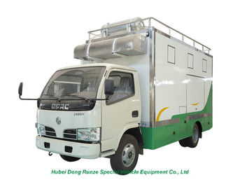 Camion de cuisine 4x2/4x4 mobile de DFAC RHD/LHD pour la nourriture faisant cuire et se vendant fournisseur